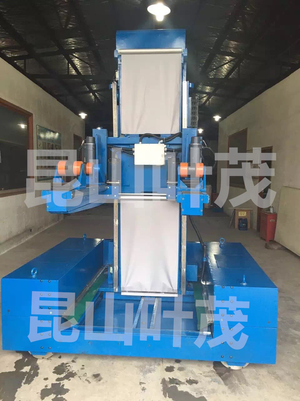 全向叉車