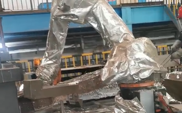 智能扒渣機器?